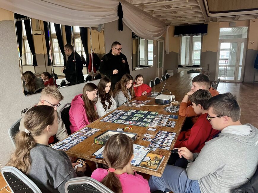 Spotkanie Mikołajowe Młodzieżowej Drużyny Pożarniczej 🔥🎅